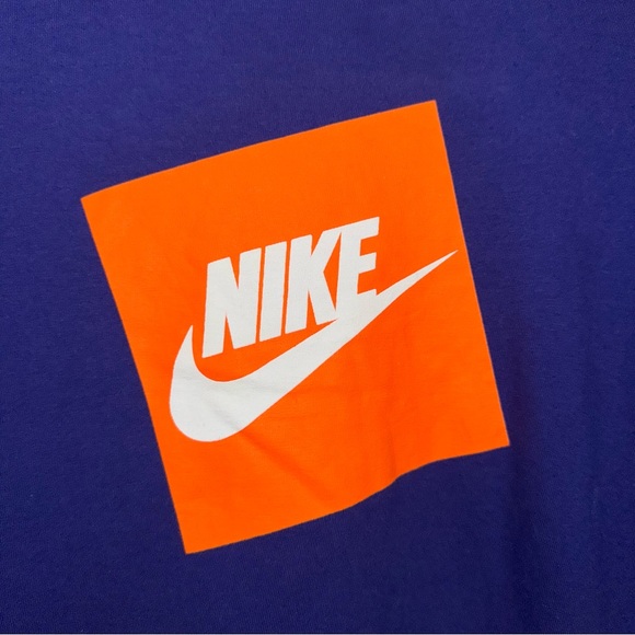 THE NIKE TEE ATHLETIC CUT SWEATSHIRT TOP - Picture 3 of 5